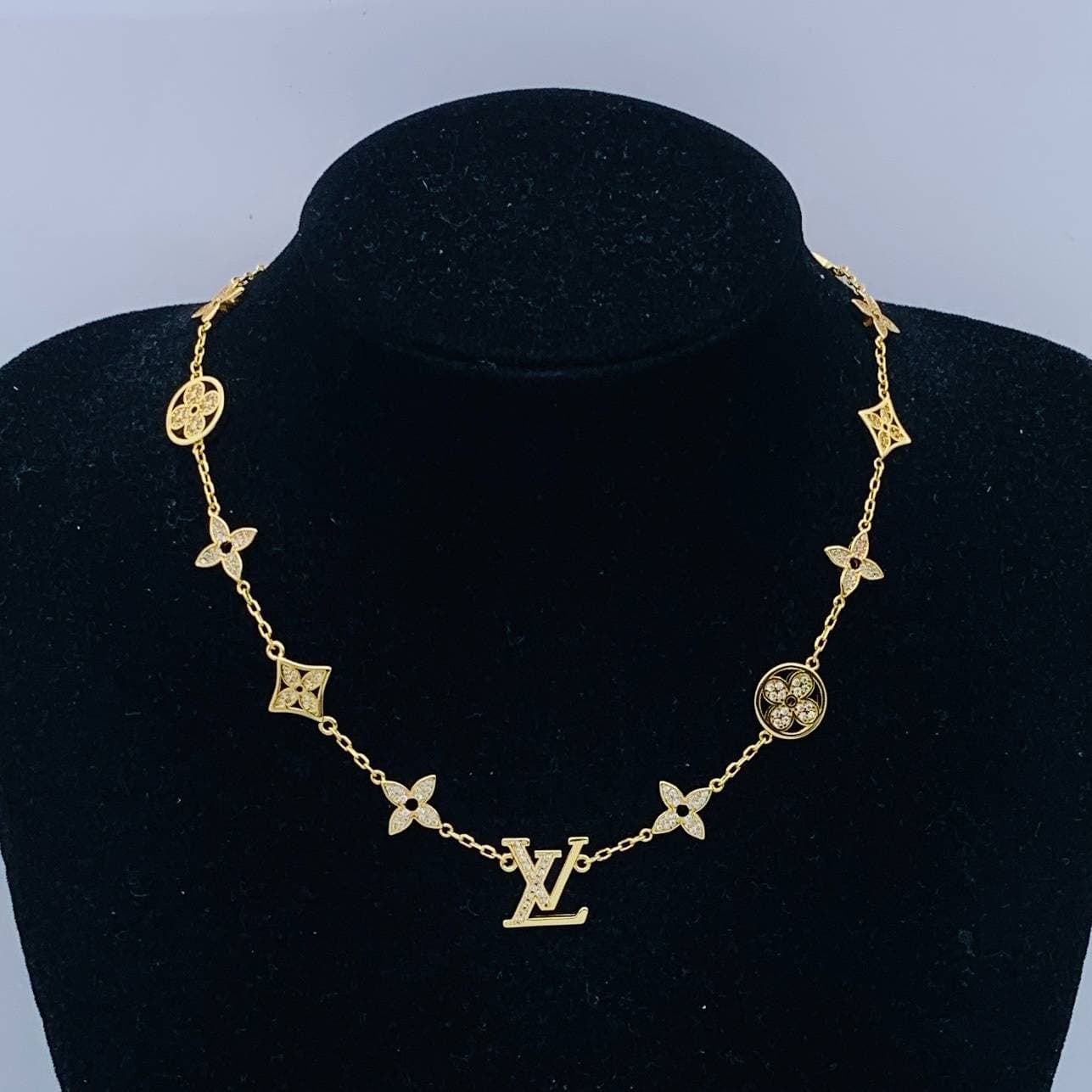 Collier lourd explosions Joker féminin Sens de la mode en ligne Célébrité Chaîne de clavicule de luxe
