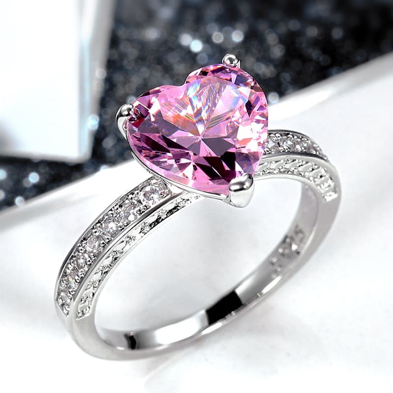 Cao Shi's new wedding ring inlaid with AAA heart-shaped powder diamond zircon ring women's engagement hand jewelry