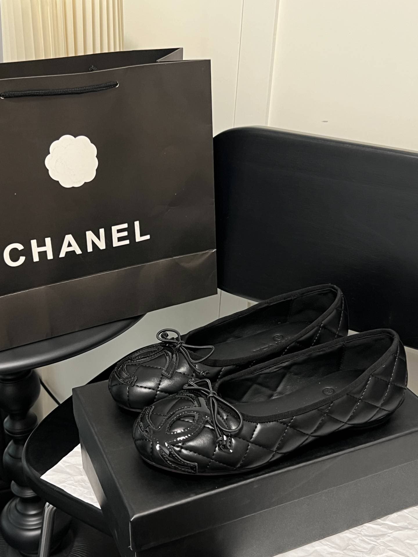 Ballerines Chanel pour femme, collection Single Shoes, modèle classique par excellence, talon de 2 cm