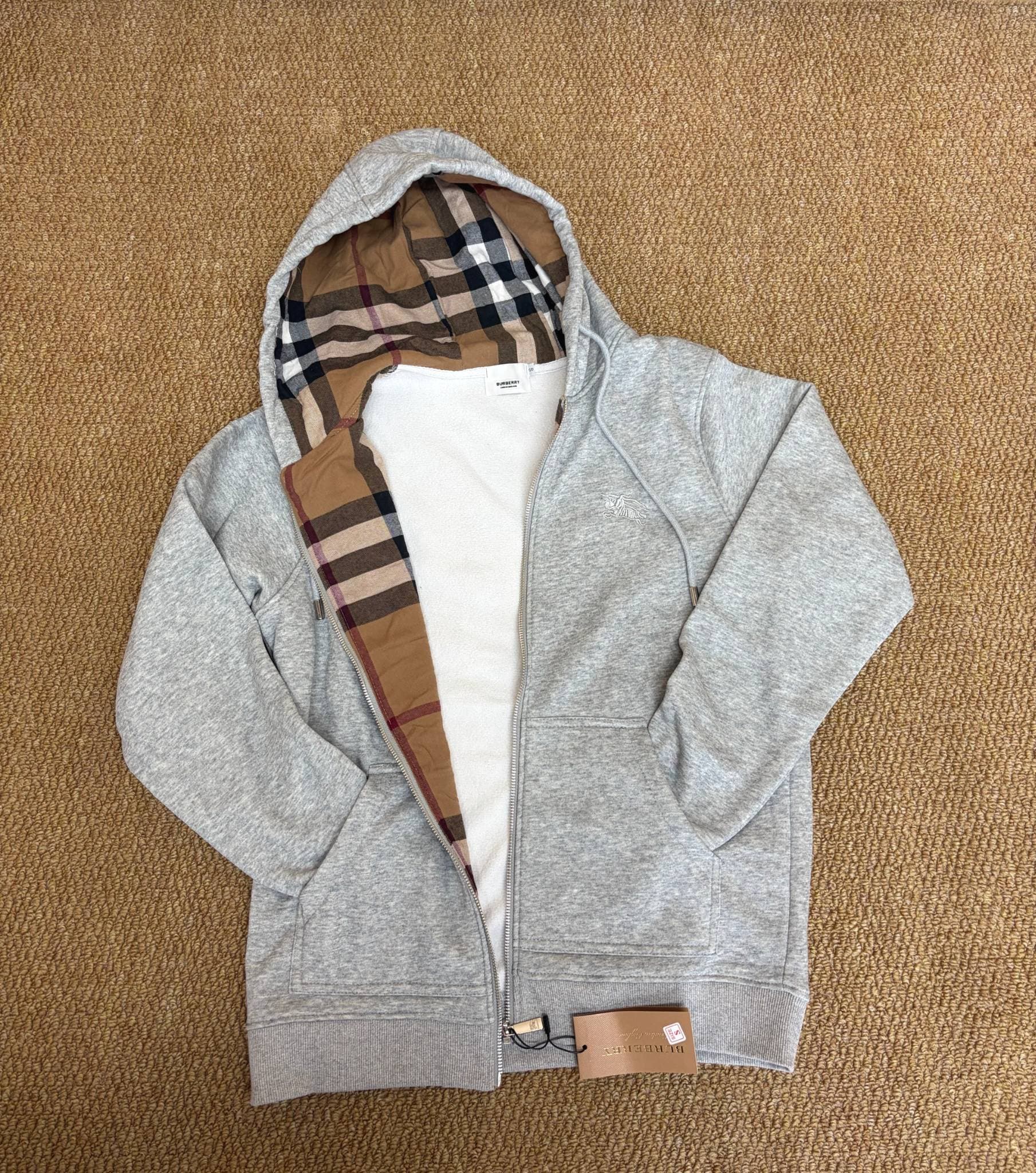 Sweat à capuche zippé Burbberry pour homme, doublé à carreaux, manches raglan, broderie.