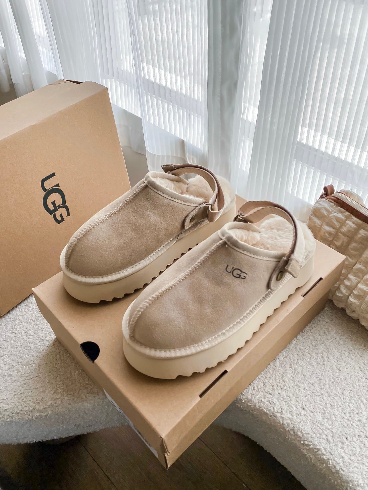 Sabots UGG pour femme en daim à plateforme, mules à bride arrière, chaussures d'hiver chaudes doublées de fourrure, semelle épaisse, gris, chât