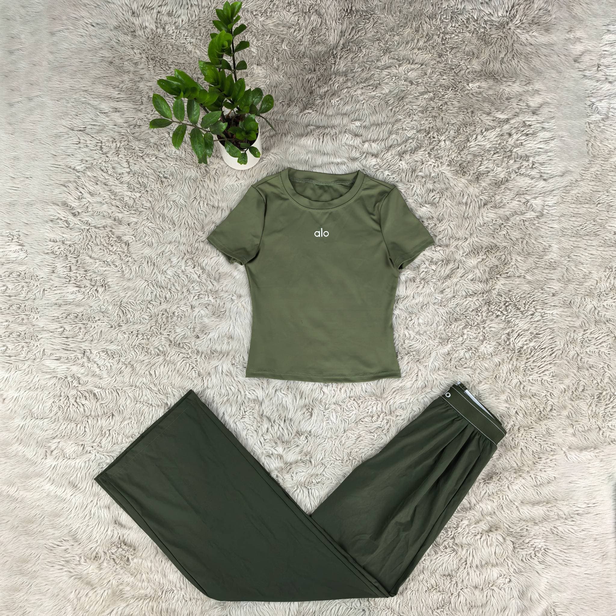 Ensemble gilet brodé et pantalon large pour femme - Tenue décontractée d'inspiration européenne