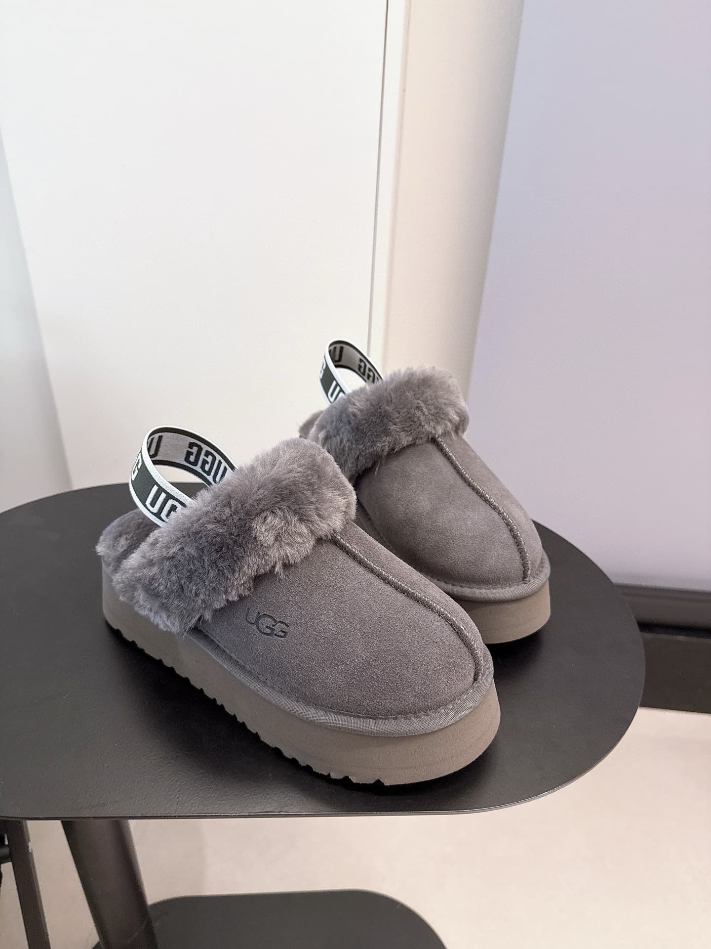 Sandales UGG pour femmes avec brides, semelle épaisse, sandales élastiques et fourrées