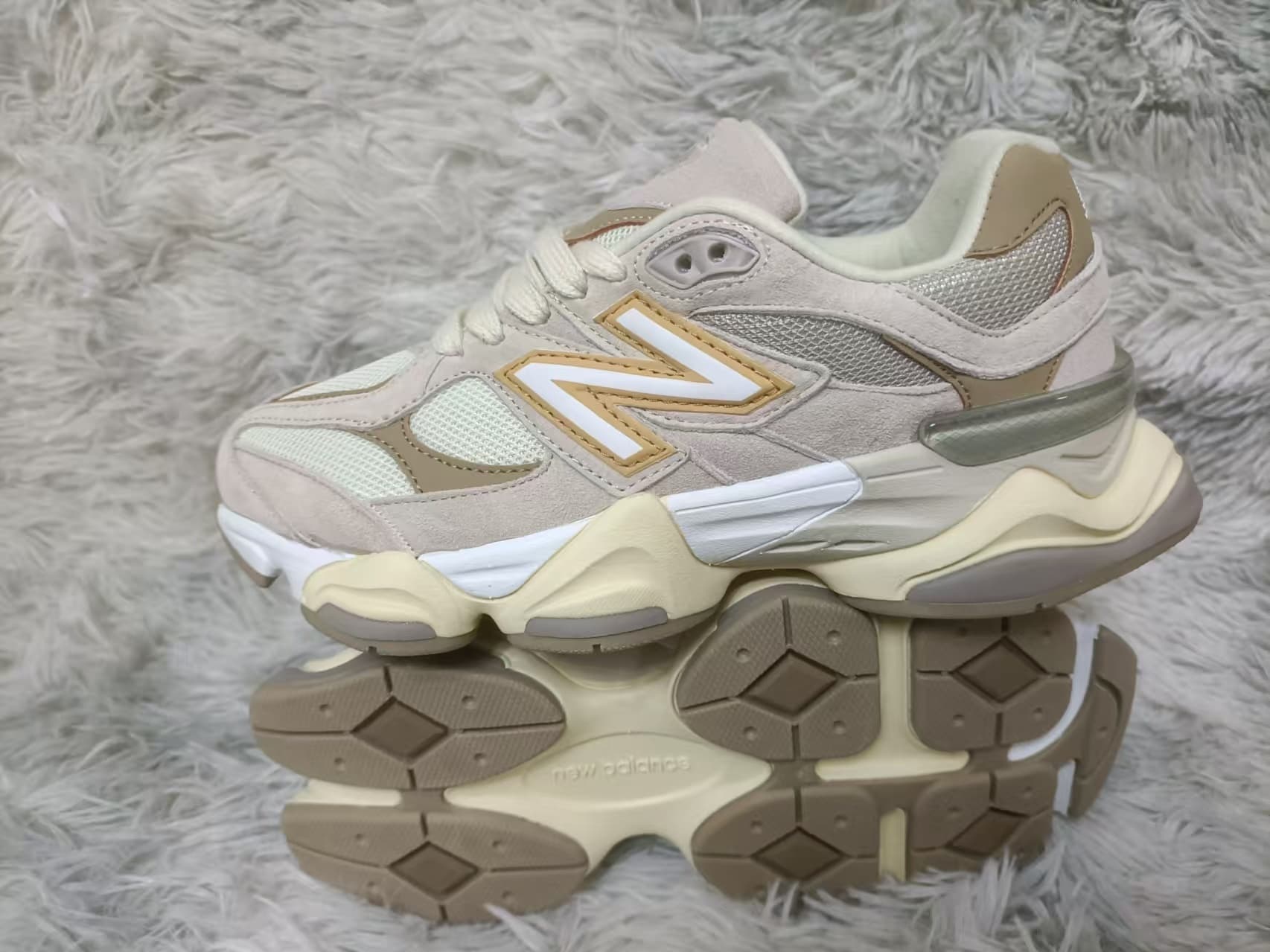 Baskets unisexes NewBalance NB9060 pour couples, style rétro décontracté, pour la course lente, style « papa ».