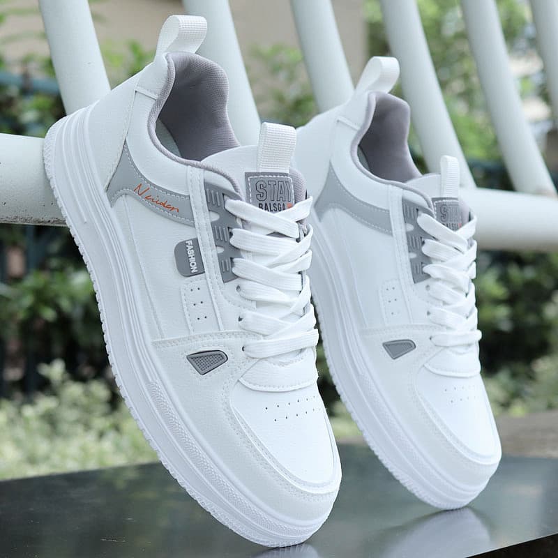Spring Men's Shoes 2024 New Lightweight Versatile Sports Shoes Soft Bottom Non-slip Casual Running Shoes Men's Travel Shoes