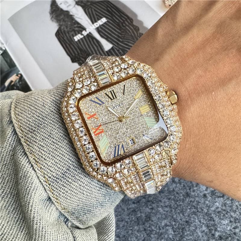 Montre tendance avec design serti de diamants