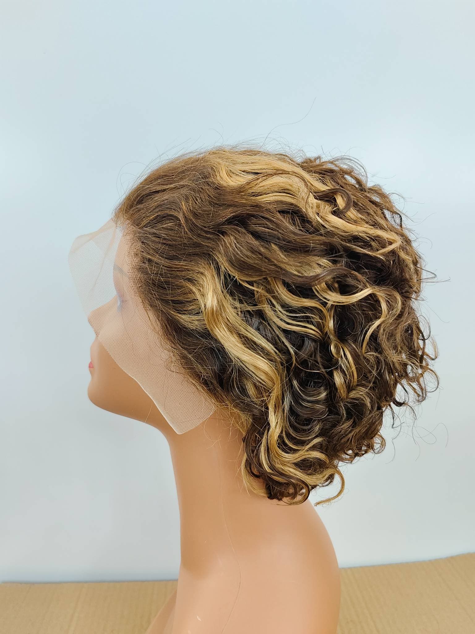 Cheap Short Curly Wig Bob Water Wave 13x4 Lace Front Wig 100% Human Hair Wig Loose Deep Wave Frontal Highlight Bob Weaves Glueless Wigs for Women