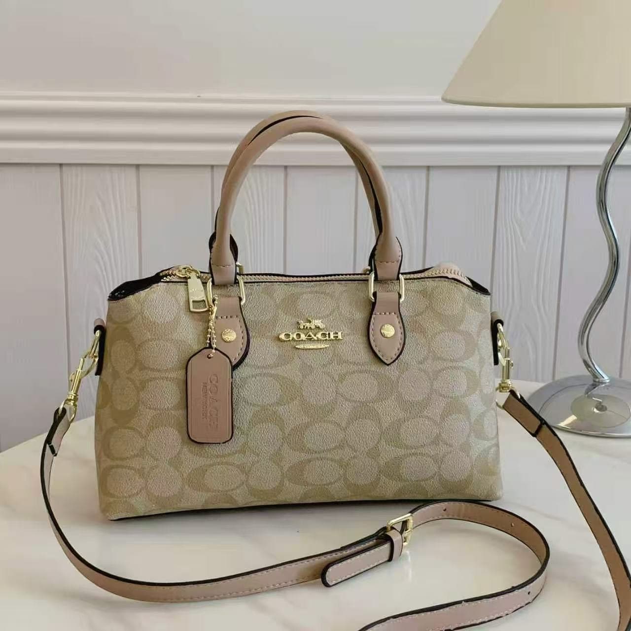 Sac à main Coach pour femme, modèle tonneau à imprimé monogramme vintage, sac bandoulière rétro à double poignée supérieure et bandoulière