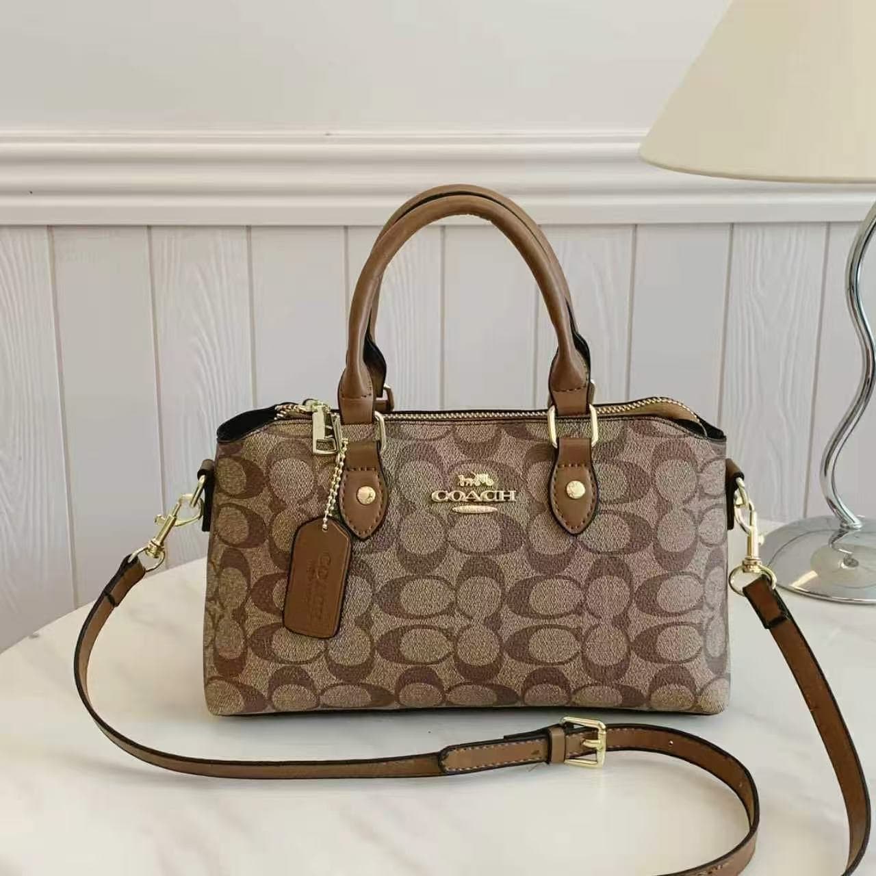 Sac à main Coach pour femme, modèle tonneau à imprimé monogramme vintage, sac bandoulière rétro à double poignée supérieure et bandoulière