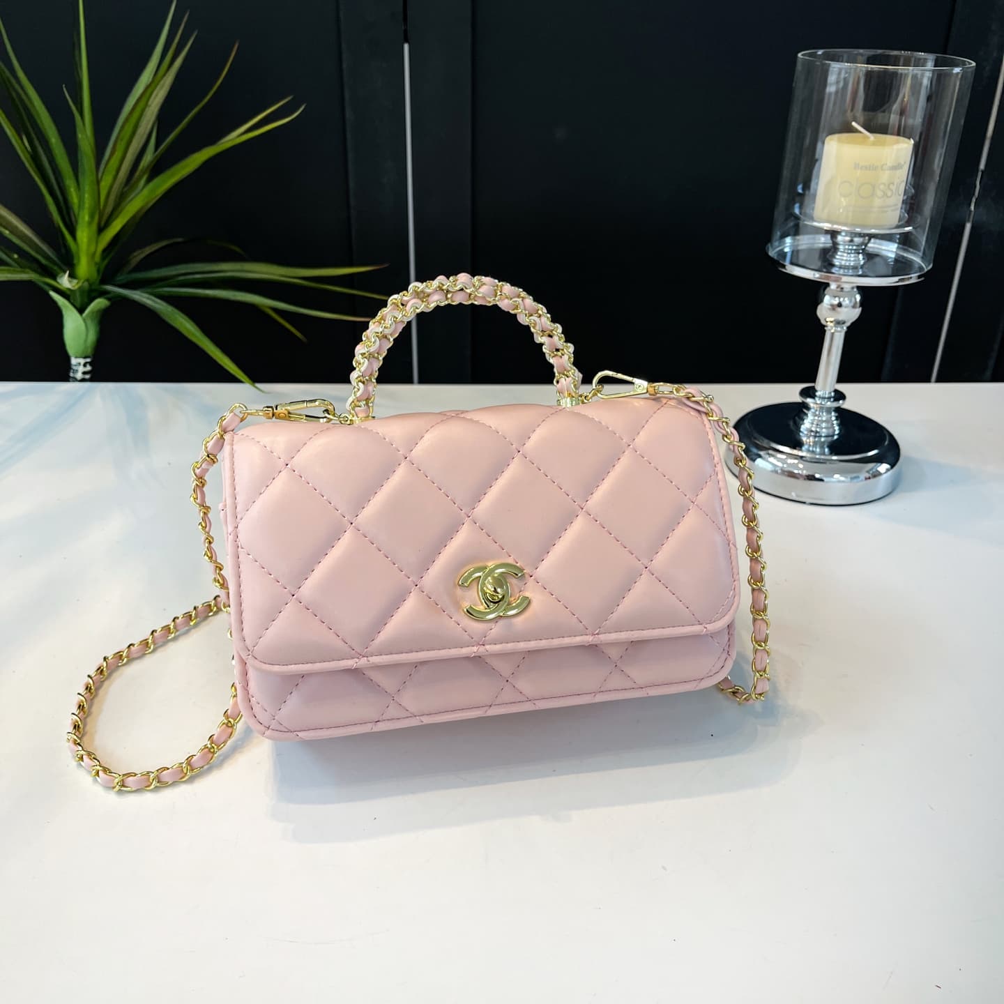 Le sac à main à chaîne en forme de diamant de haute qualité de la marque Light Luxury est à la fois tendance et polyvalent pour les trajets quot