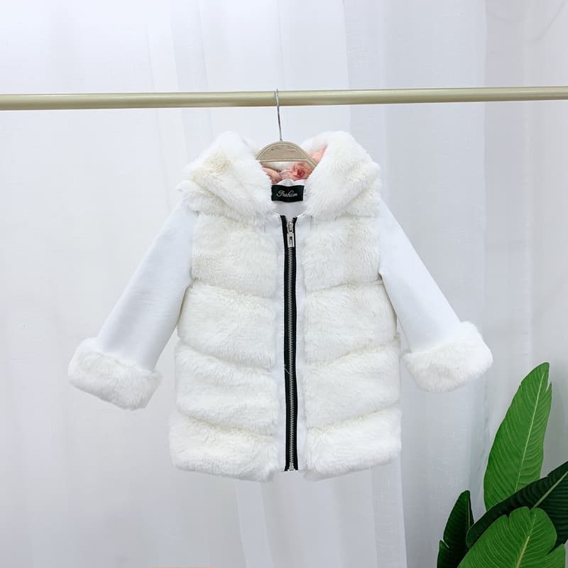 Stylish Kids' Faux Fur Hooded Coat – Korean-Inspired Raccoon Rabbit Design – Zipper Closure – Soft Polyester Lining – 90-150cm