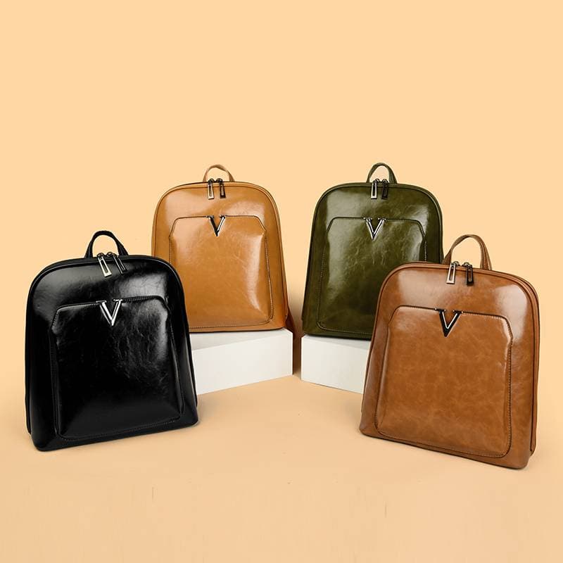 Retro-style oily wax leather women's backpack with large capacity and multiple compartments, elastic, soft and wear-resistant fabric