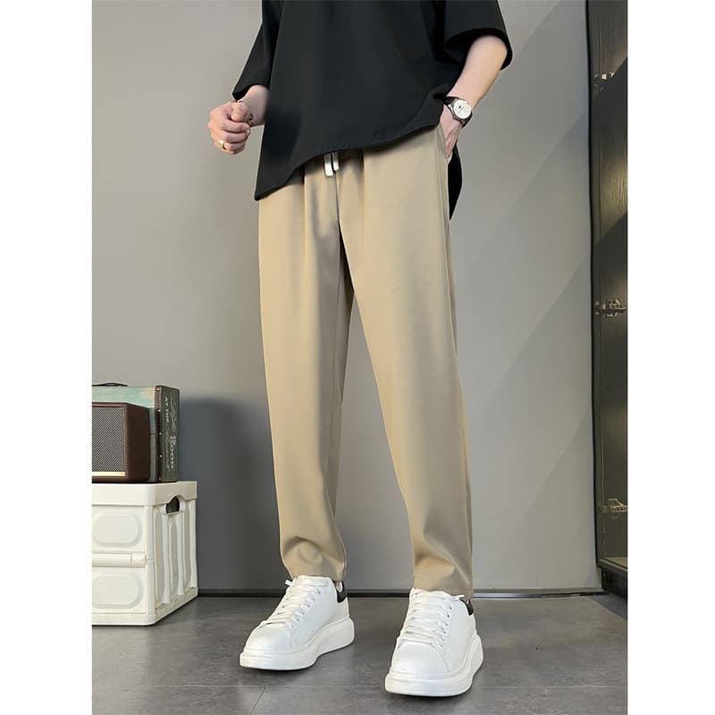 ​​Men's Lightweight Straight-Leg Pants – Summer Staple With Wrinkle-Free & Flowy Silhouette For Casual & Smart Wear​