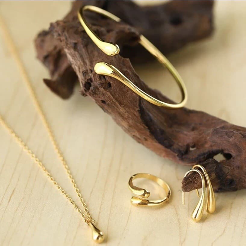 European and American exquisite water drop bracelet necklace jewelry suit earrings water drop large bracelet jewelry four-piece set