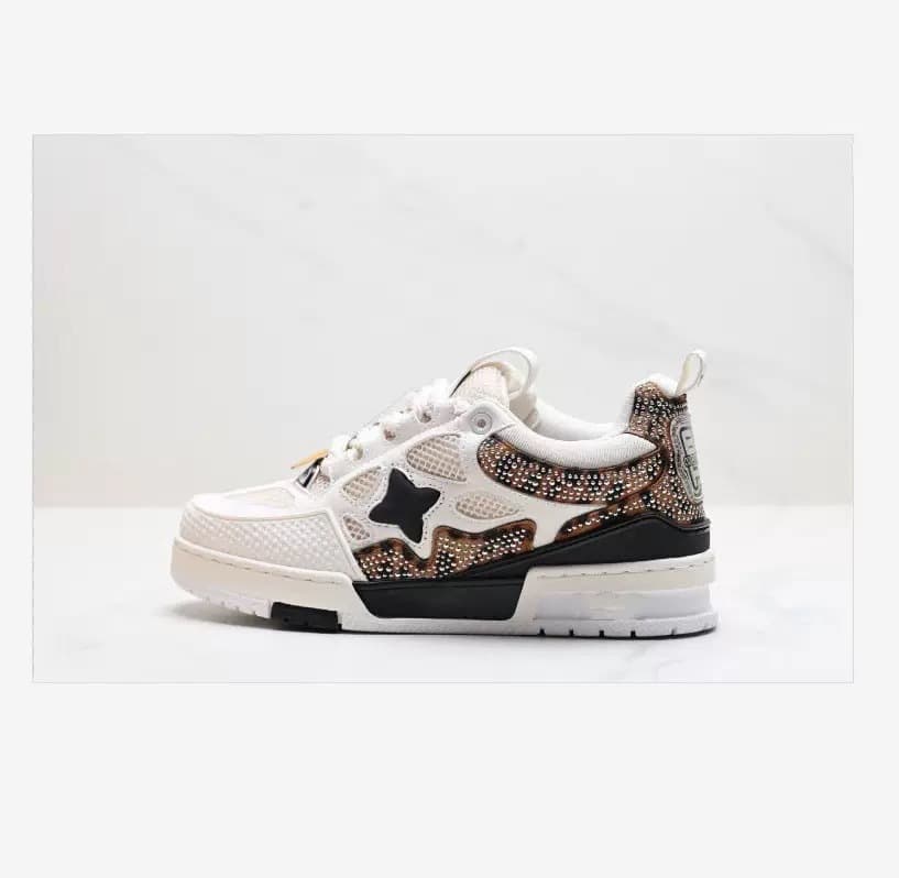 Mocassins de mode de style européen de haute qualité, importés de Guangzhou, chaussures unisexes pour couples, baskets à semelles épaisses, sans