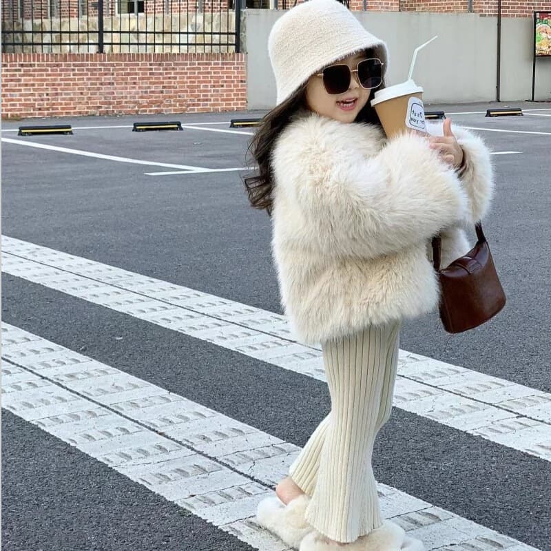 ​Girls' Faux Fox Fur Coat – Premium Winter Jacket With Plush Lining & Hidden Snaps (90-150cm, Beige/Camel)​