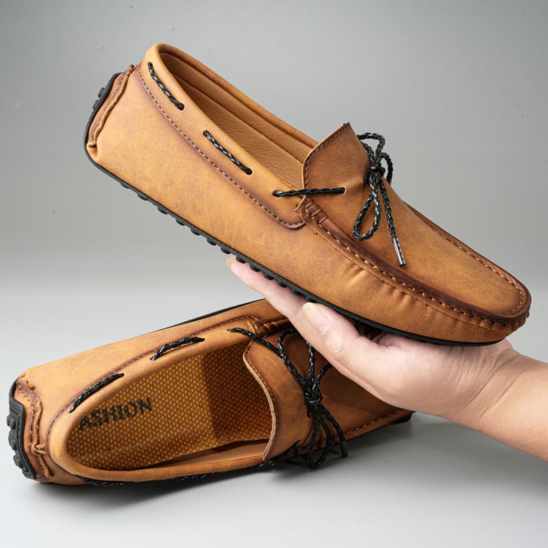 Four seasons long-term goods cross-border hot-selling foreign trade plus size men's fleece-lined warm bean shoes foot lazy driving men's shoes
