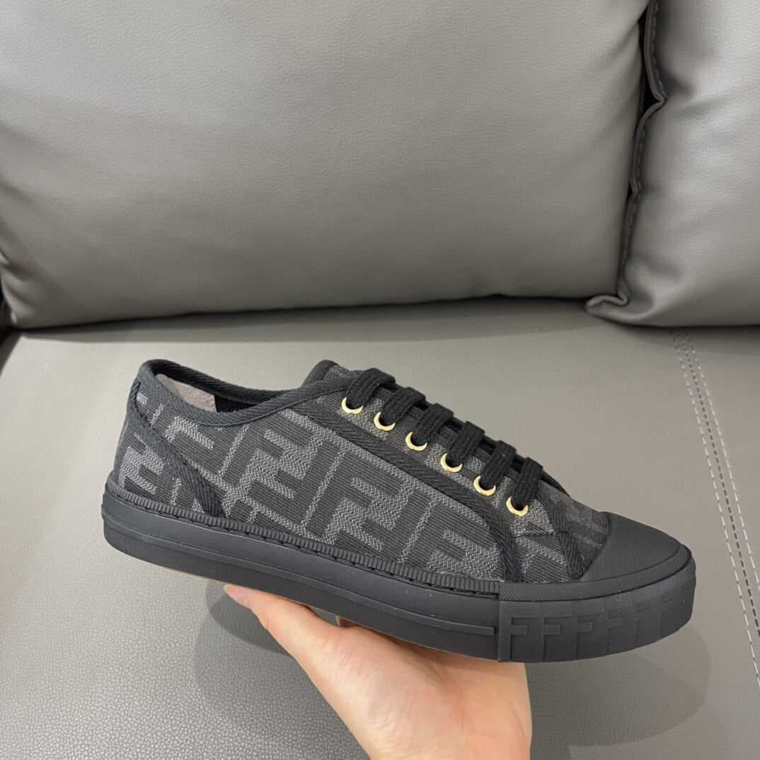 Baskets basses en toile décontractées de marque pour hommes, chaussures de planche tendance de style européen, haut de gamme