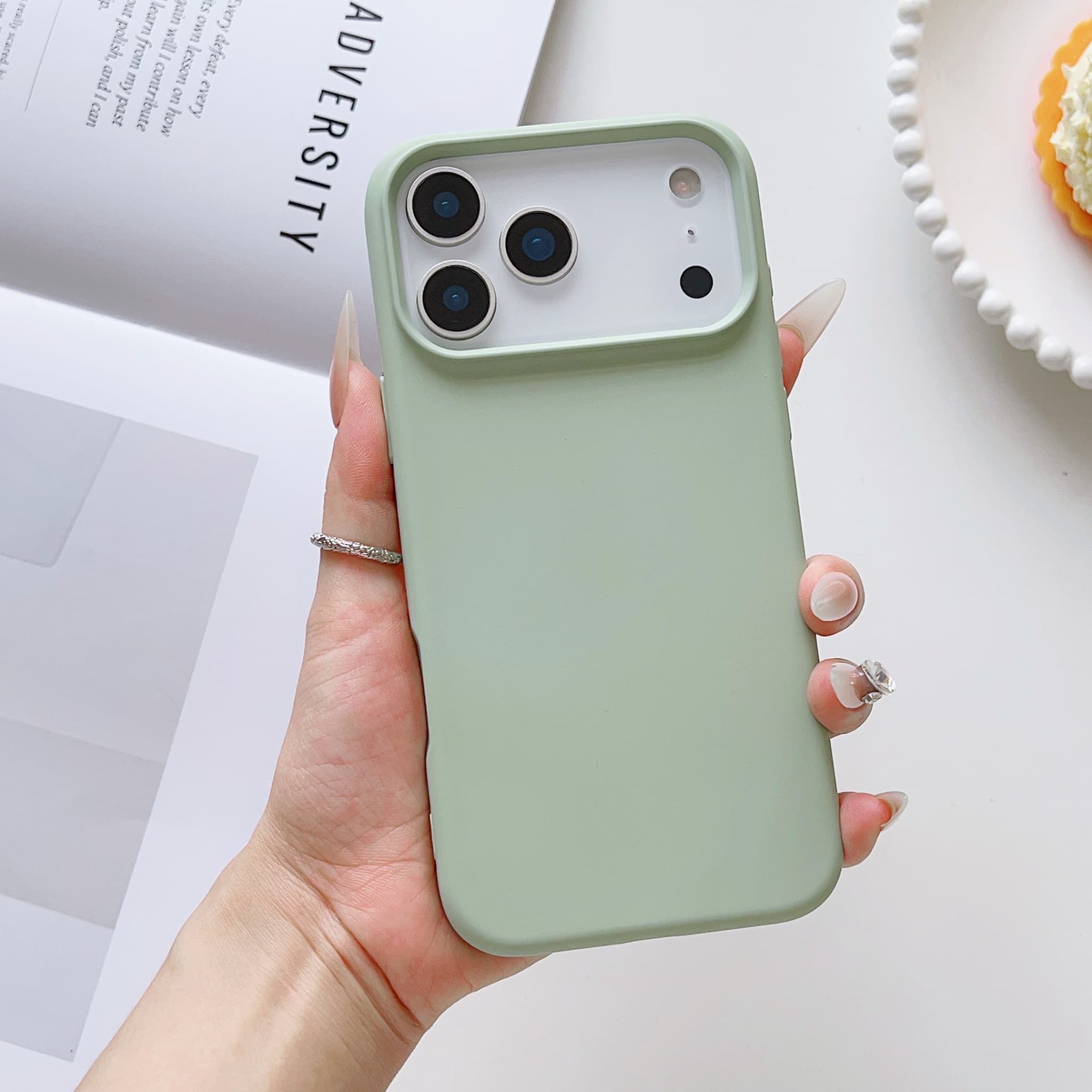 Coque de téléphone portable en silicone liquide de qualité supérieure, résistante à la saleté et compatible avec les modèles 17 Pro, 17 Pro M