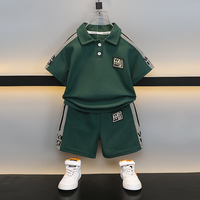 Boys' summer polo shirt 2024 new baby short sleeved two-piece set for boys and fashionable children's clothing