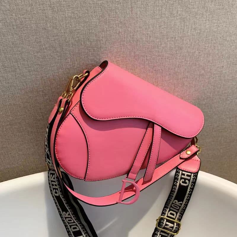 Sac à bandoulière asymétrique en forme de D pour femmes, sacoche polyvalente à la mode, réseau de célébrités, rouge, même Style, nouvelle co