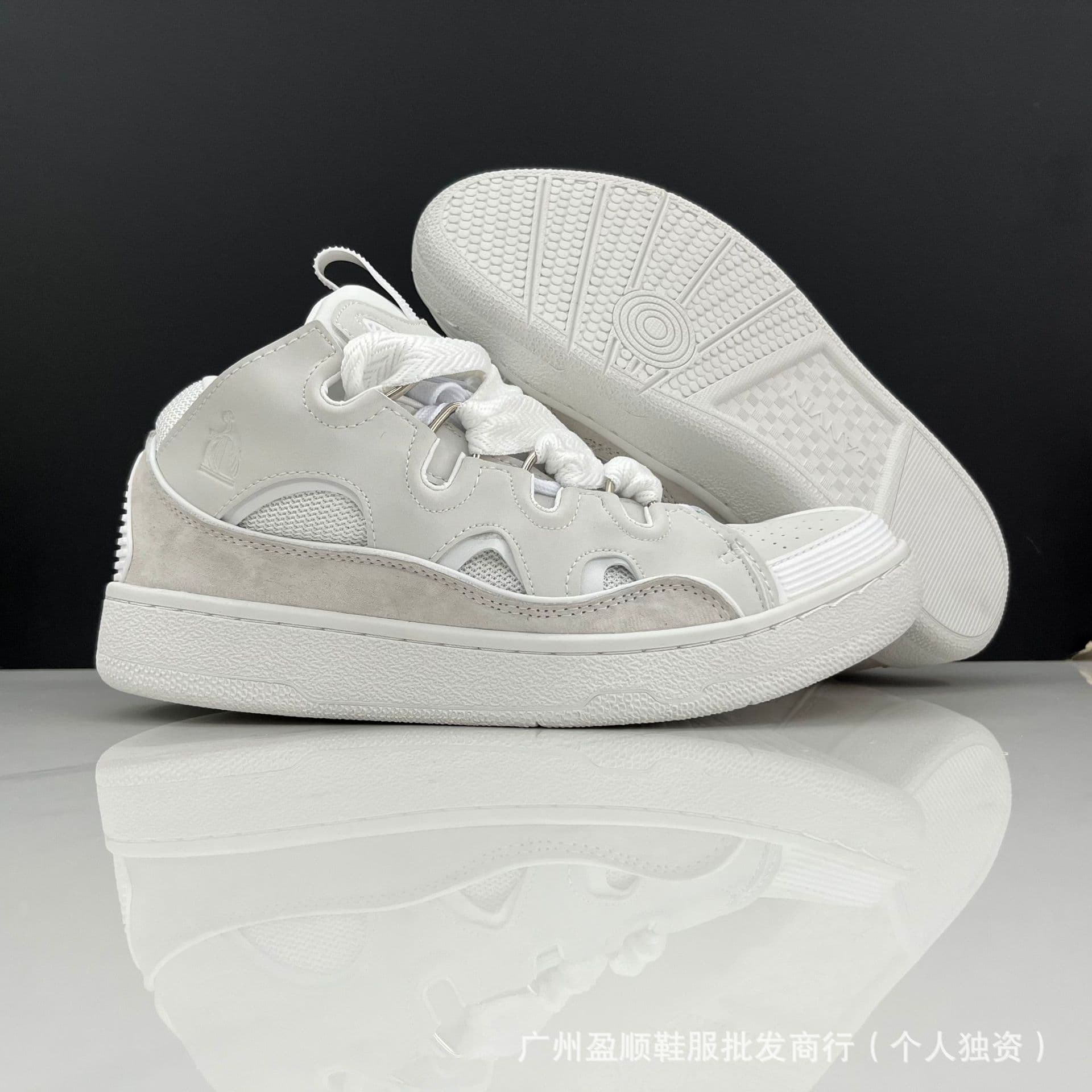 Nouvelles chaussures de course antidérapantes Curb Couple à semelle épaisse et color block