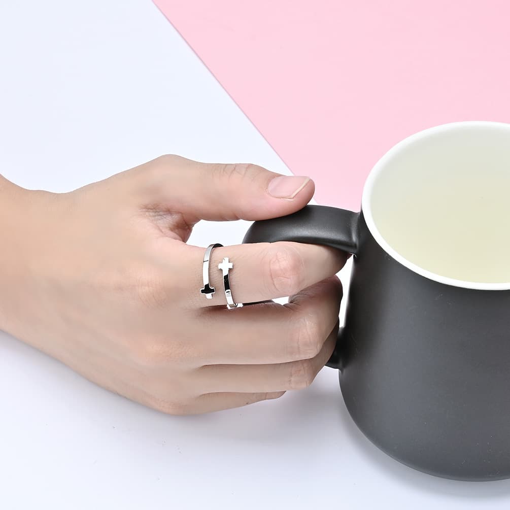 Open adjustable titanium steel cross ring niche personality ladies stainless steel pinky ring hand jewelry