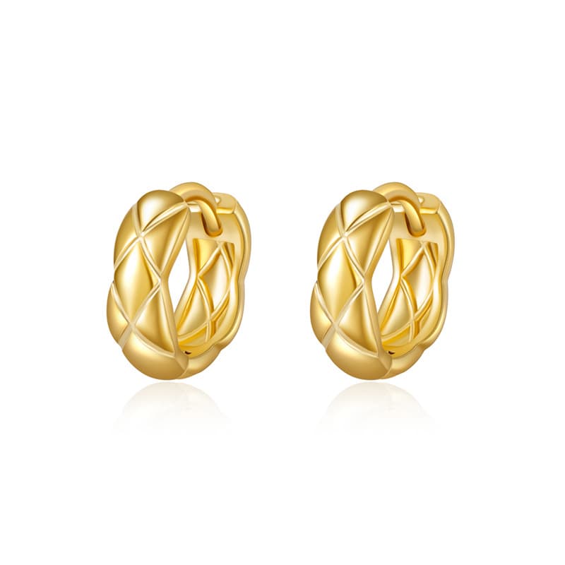 New plain diamond shaped high end earrings, niche design, copper plated gold earrings, classic all match earrings
