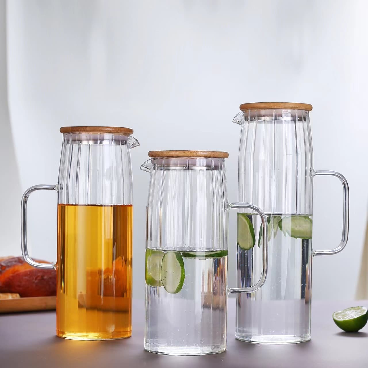 Striped Glass Pitcher With Stainless Steel Lid - 1.5L Thickened Iced Water Jug For Juice Tea & Infused Drinks Heat-Resistant