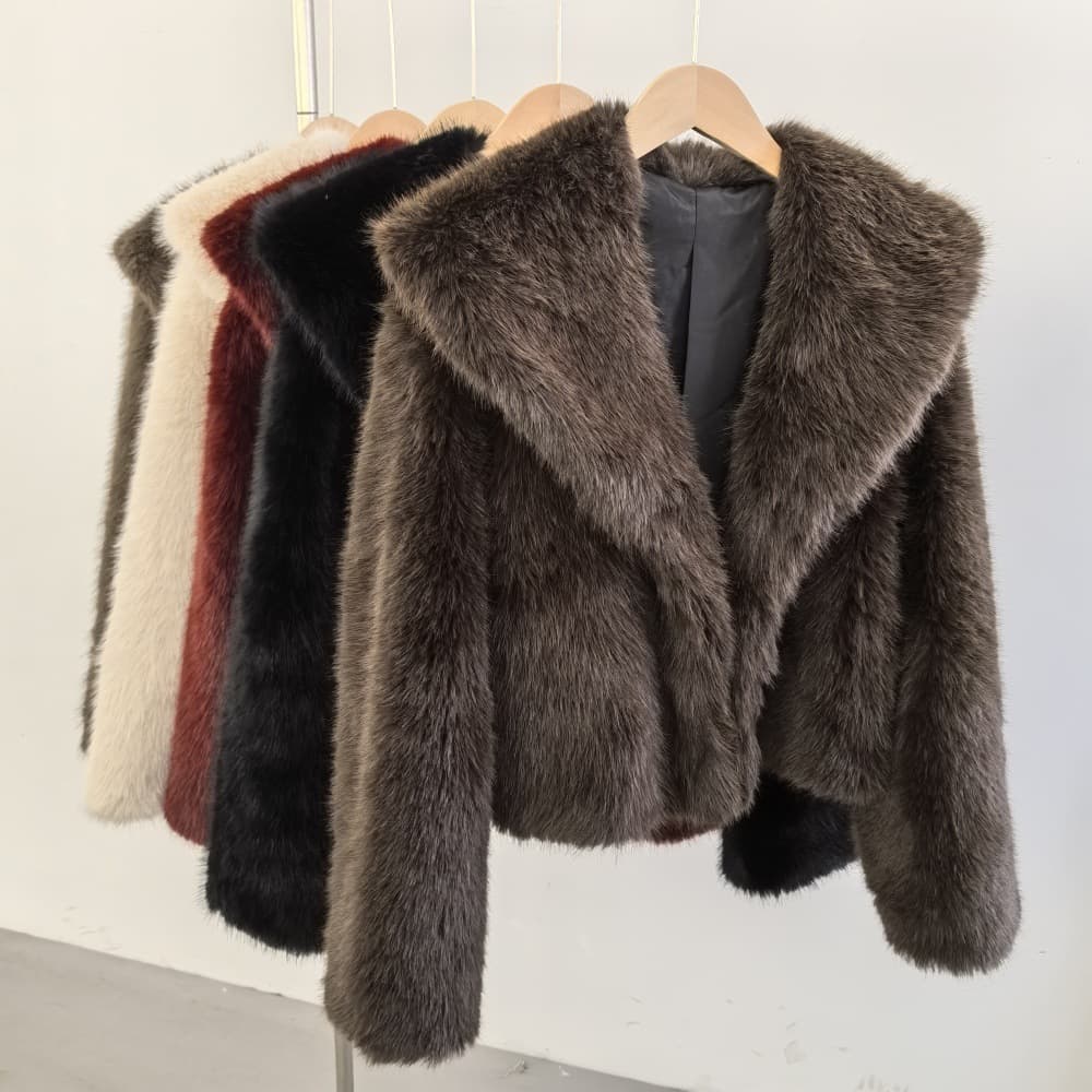Manteau de luxe en fausse fourrure de renard pour femme, veste courte tendance hiver, avec bordure en cuir, couleurs et tailles personnalisables