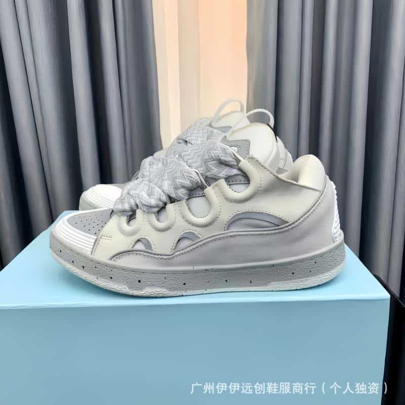 Chaussures de style européen et américain pour femmes, baskets rétro classiques blanches, chaussures de voyage décontractées et antidérapantes