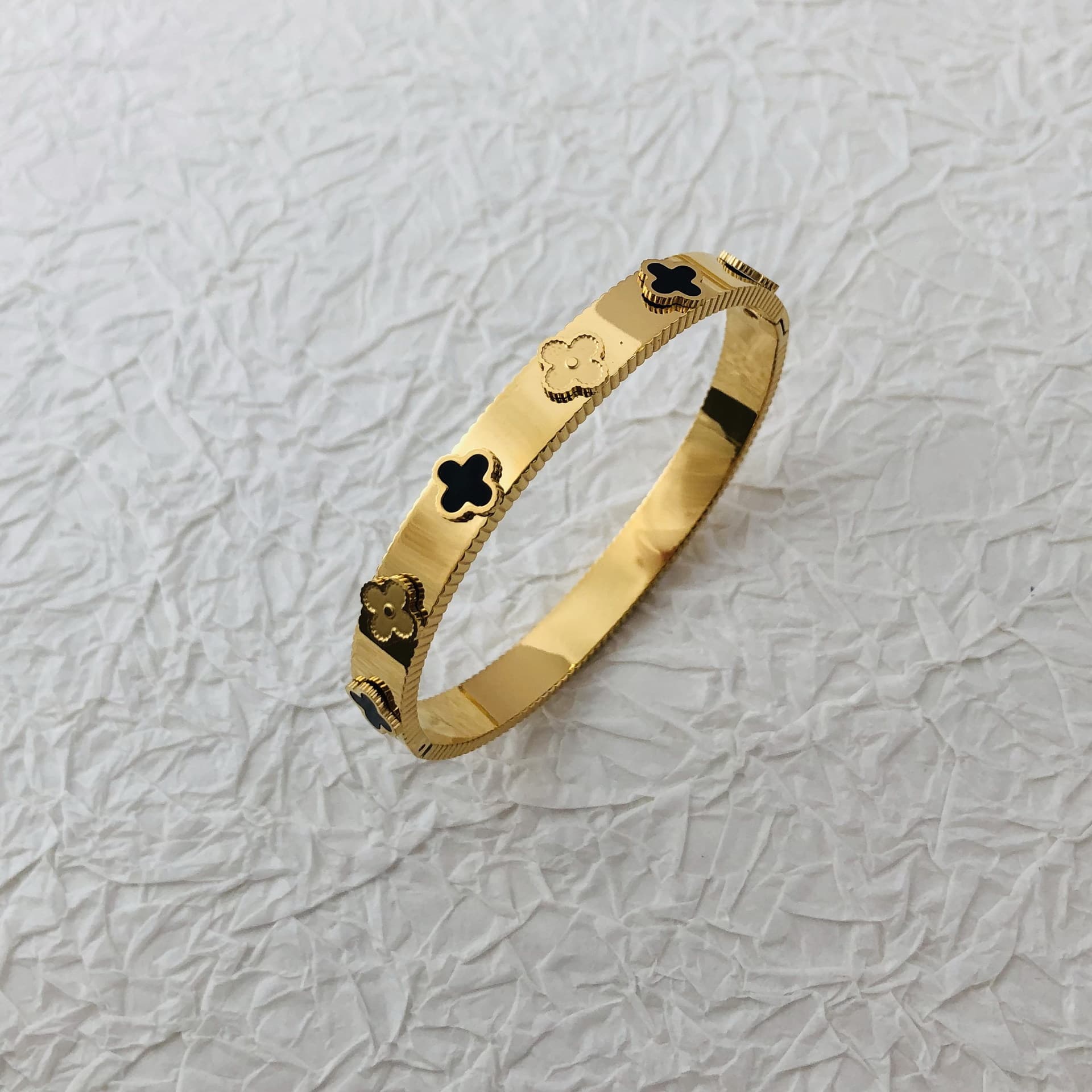 Bracelet de luxe en acier titane léger, de haute qualité, à quatre feuilles, en herbe, coquillage incrusté 3D, fleur