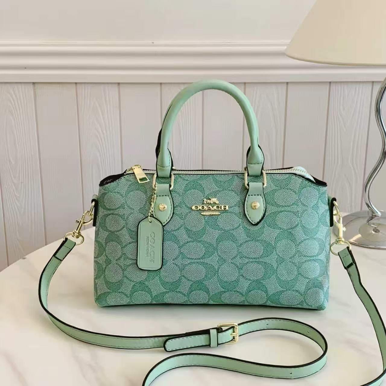 Sac à main Coach pour femme, modèle tonneau à imprimé monogramme vintage, sac bandoulière rétro à double poignée supérieure et bandoulière