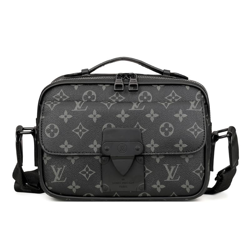 Sac bandoulière de luxe Louis Vuitton pour homme, orné d'un imprimé classique de haute qualité.
