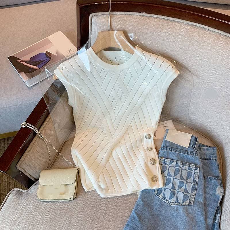 French high-end white sleeveless knitted ice silk short-sleeved T-shirt for women 2023 spring and summer new temperament slim-fitting top