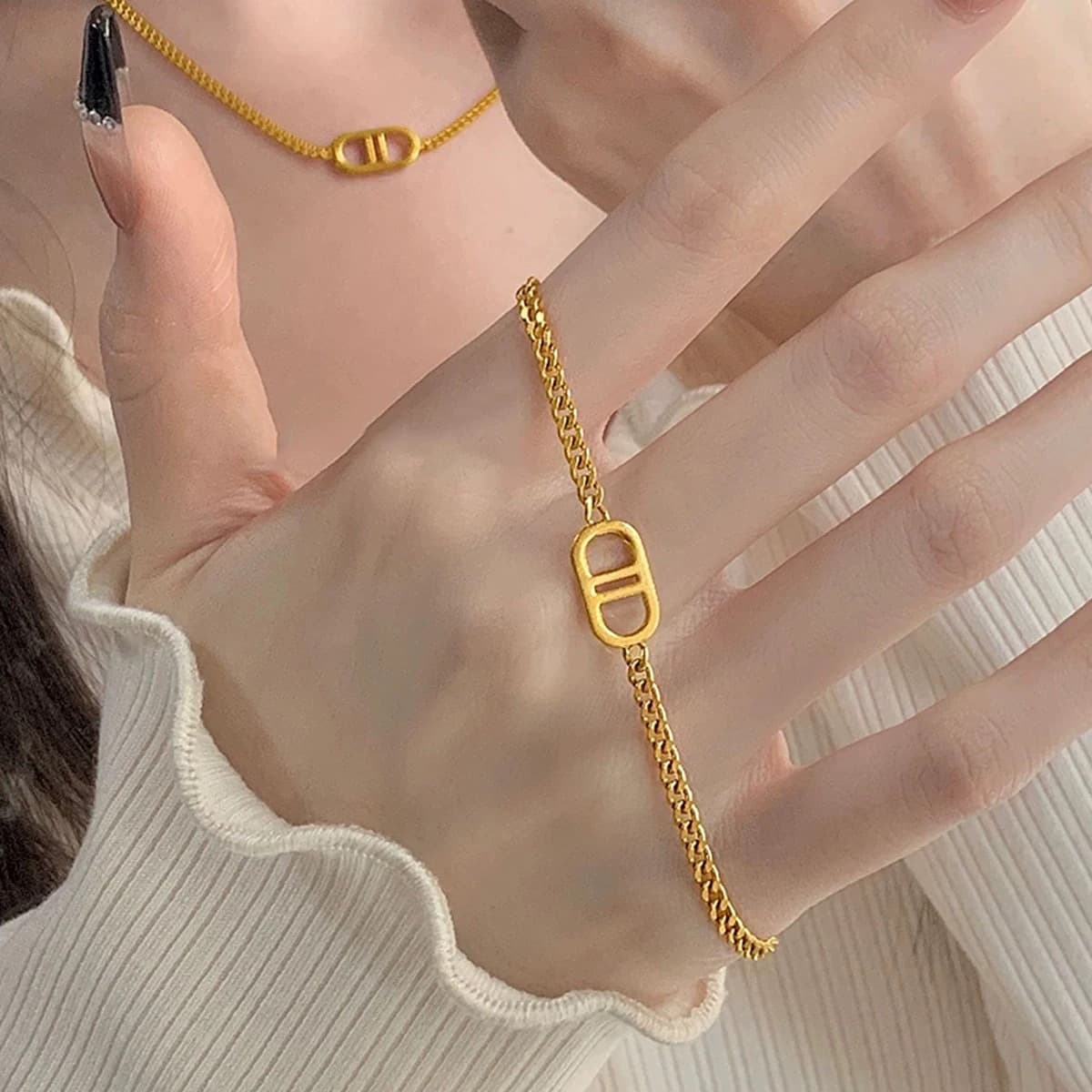 New Pig Nose Necklace Female Niche Design Elegant Chain Light Luxury Simple Cyber Celebrity Hot Shaggy 999 Clavicle Chain