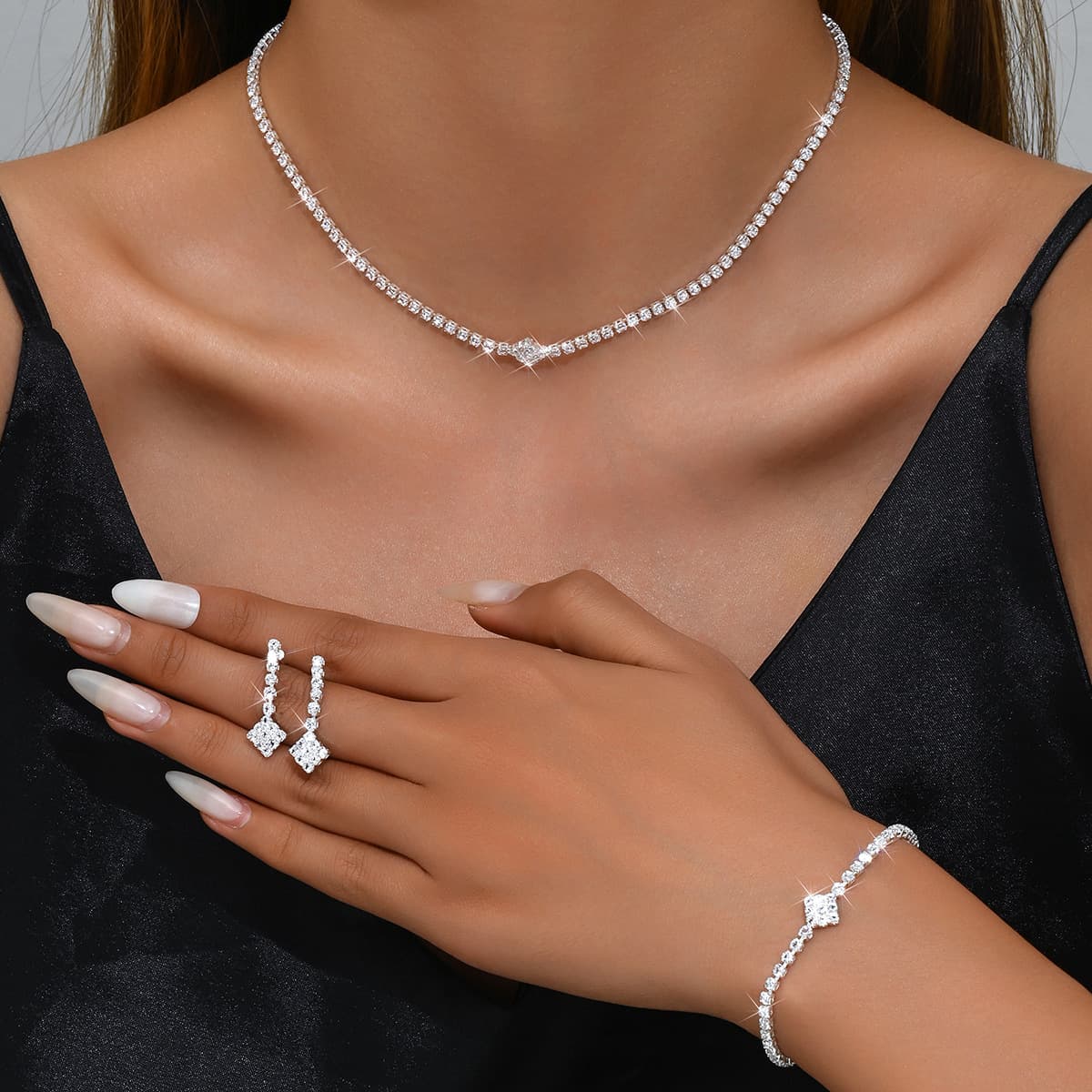 Fashion New Ins Niche Fashion Personality High End Sense All Match Claw Chain Necklace Earrings Bracelet Three Piece Set