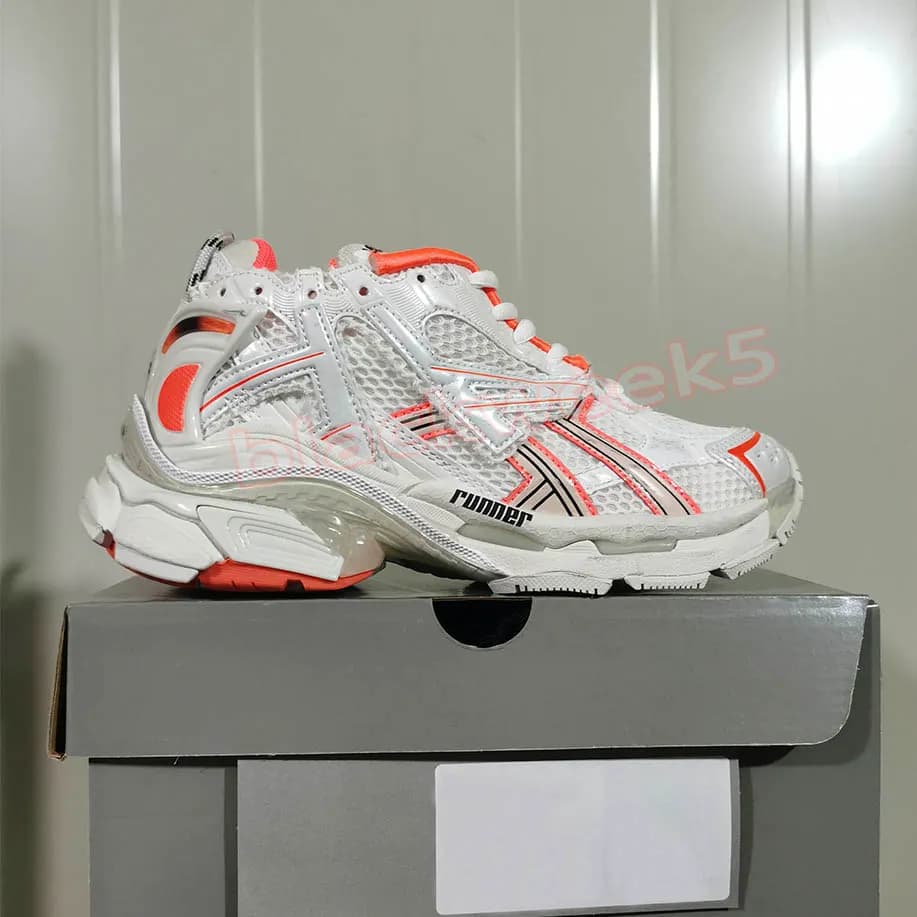 Piga Shoe Track 7.0 Runners Designer Casual Shoes Platform Brand Transmit Sense Hommes Femmes Graffiti Black Deconstruction