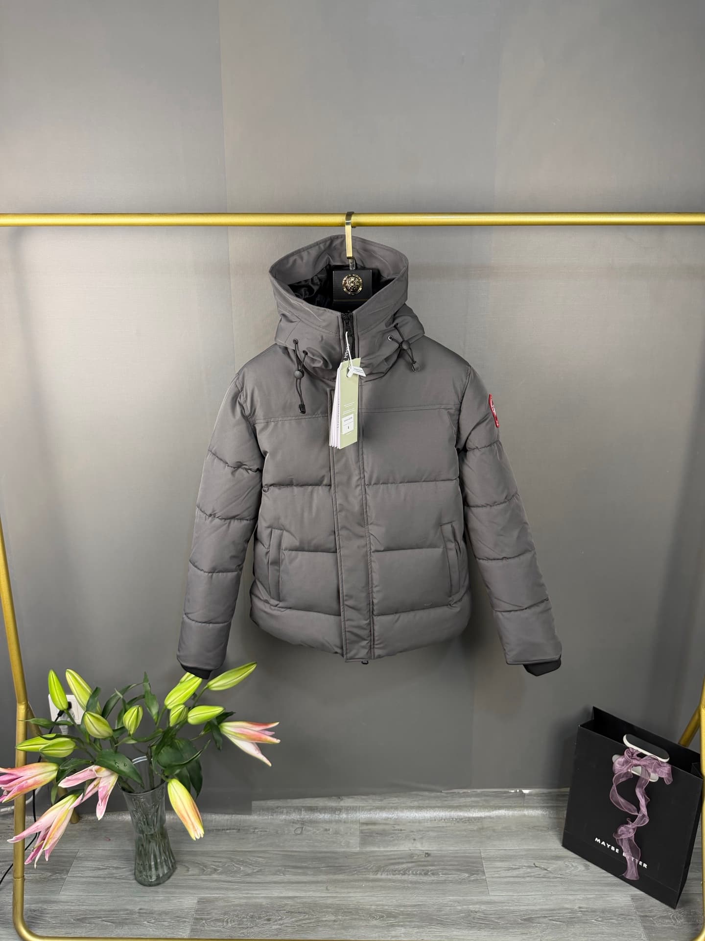 Doudoune d'hiver à capuche pour homme Canada Goose, matelassée, chaude et zippée, style décontracté.