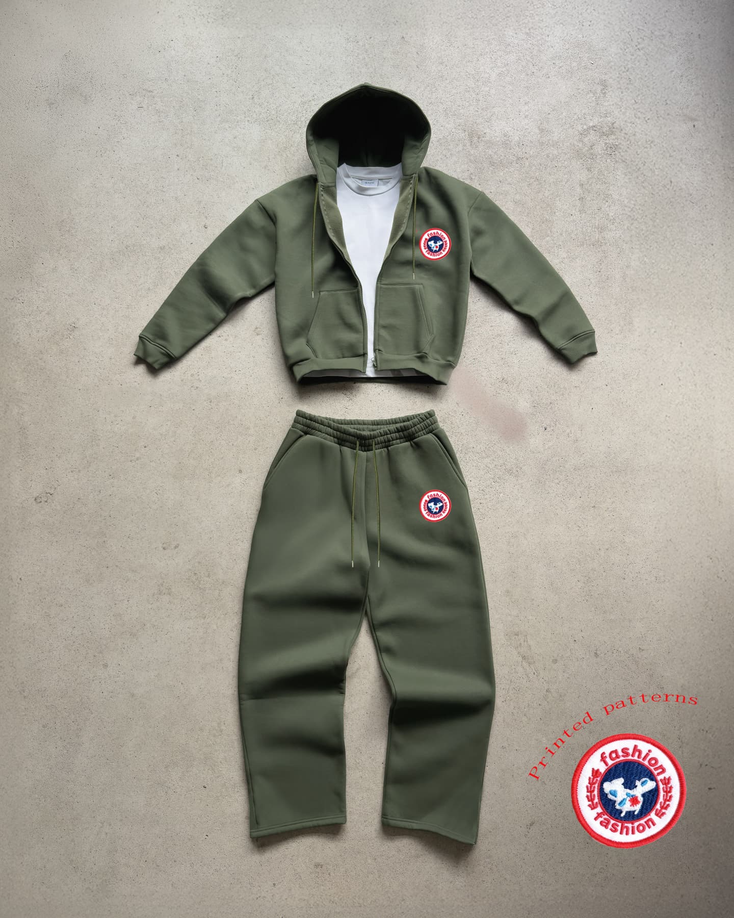 Sweat à capuche 2026 avec motif imprimé et cordon de serrage, style carte du monde, ensemble tendance 2026.