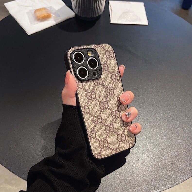 Étui en cuir haut de gamme compatible avec iPhone 16 Pro Max, iPhone 14 Pro, iPhone 17, 13 et iPhone 15 Pro.