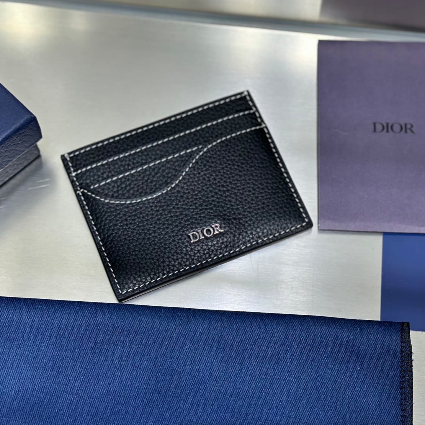 Pochette de protection multifonctionnelle portable pour documents, porte-cartes, même style pour hommes et femmes.