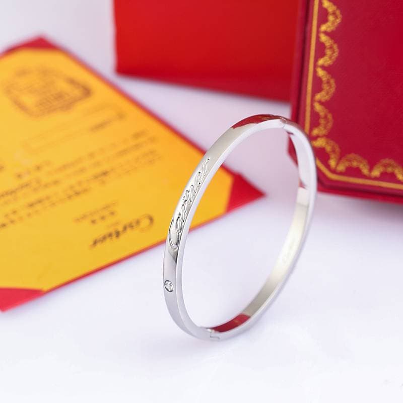 Bracelet jonc, bijou élégant avec design entrelacé, cadeau idéal pour les occasions spéciales