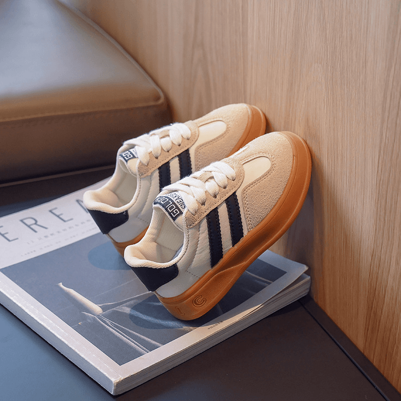 Fashion casual children's sports shoes