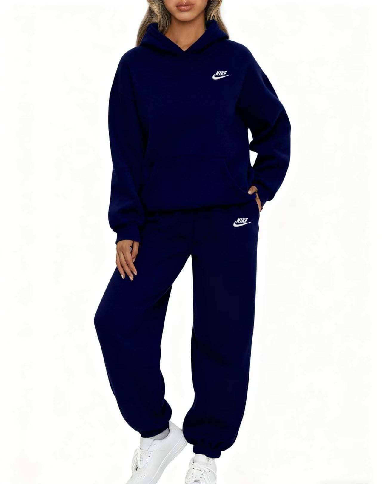 Ensemble Nike pour femme : sweat à capuche à manches longues et pantalon de jogging élastique, style décontracté avec poches. Parfait pour un lo