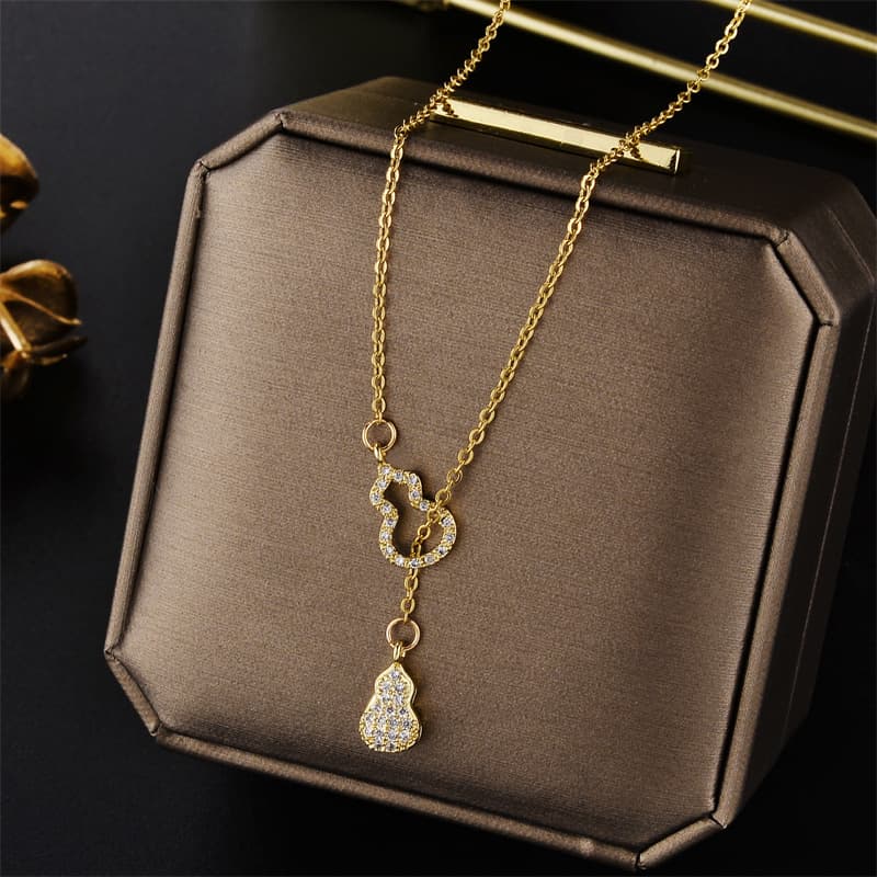 Titanium steel necklace female fairy air gourd collarbone chain light luxury niche design sense new jewelry accessories neck chain