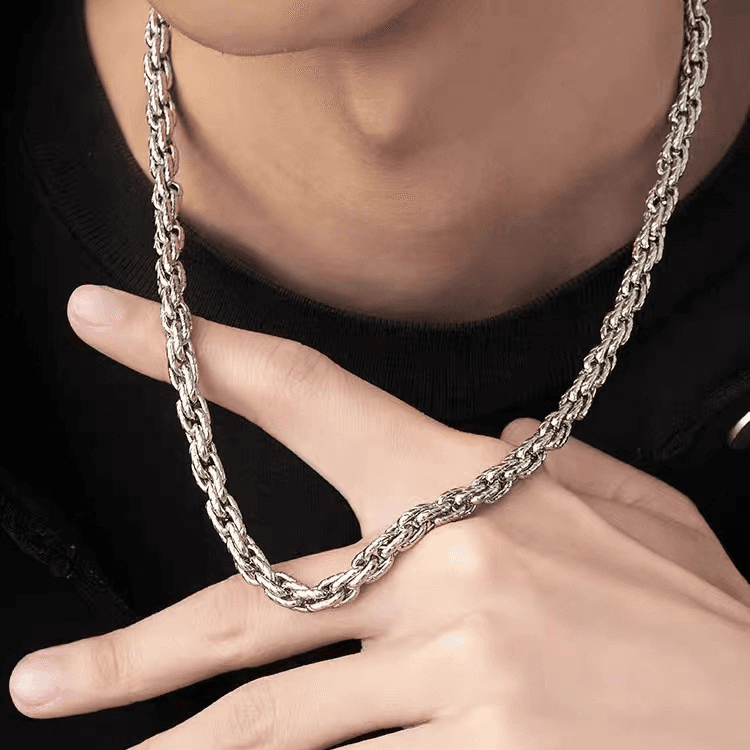 Hip hop titanium steel embossed Mobius necklace men's jewelry does not fade stainless steel necklace men