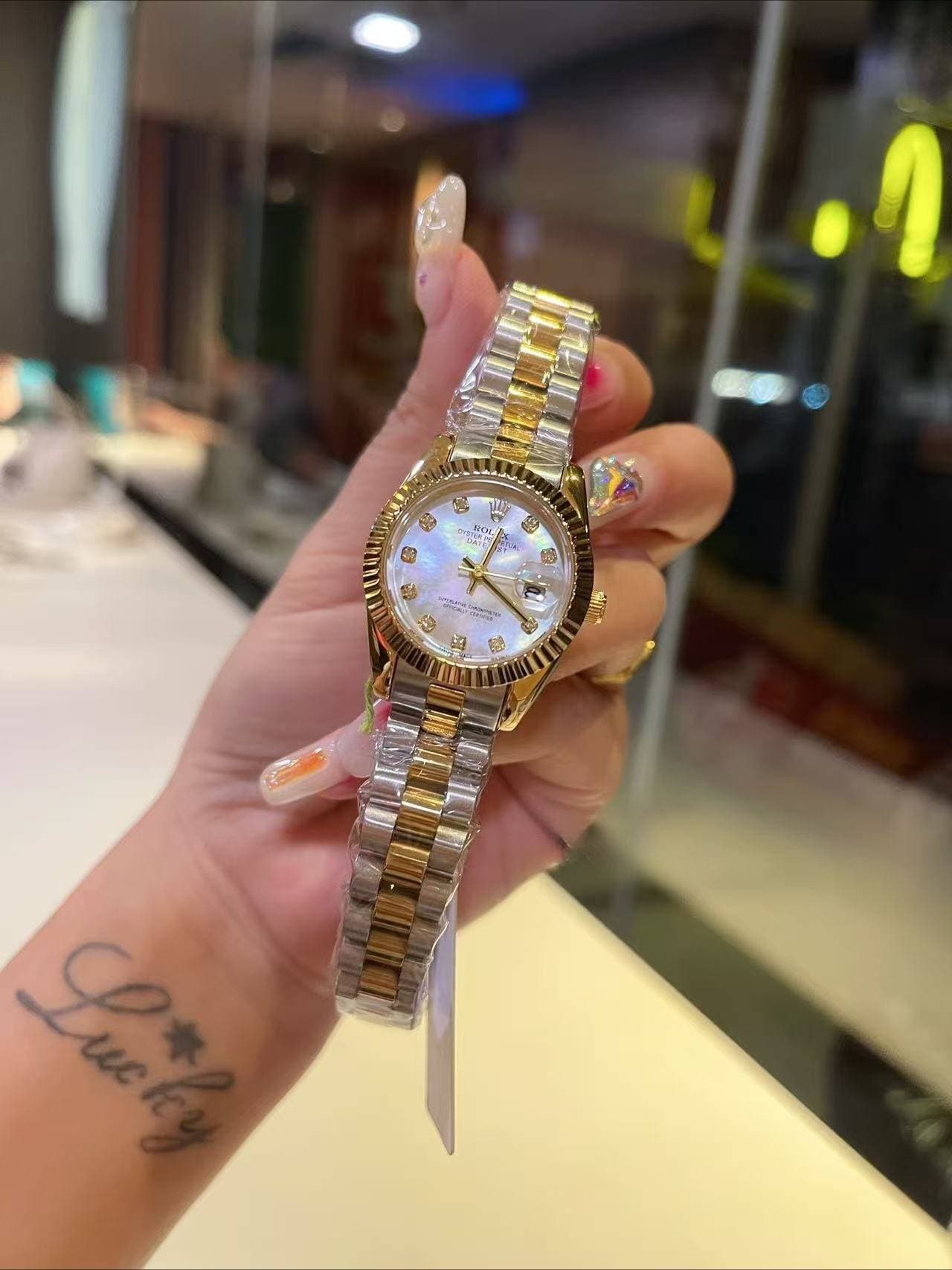 Montre femme édition limitée 28 mm, verre saphir AAA serti de diamants, bracelet en acier massif 316, mouvement à quartz, cadeau d'anniversaire.