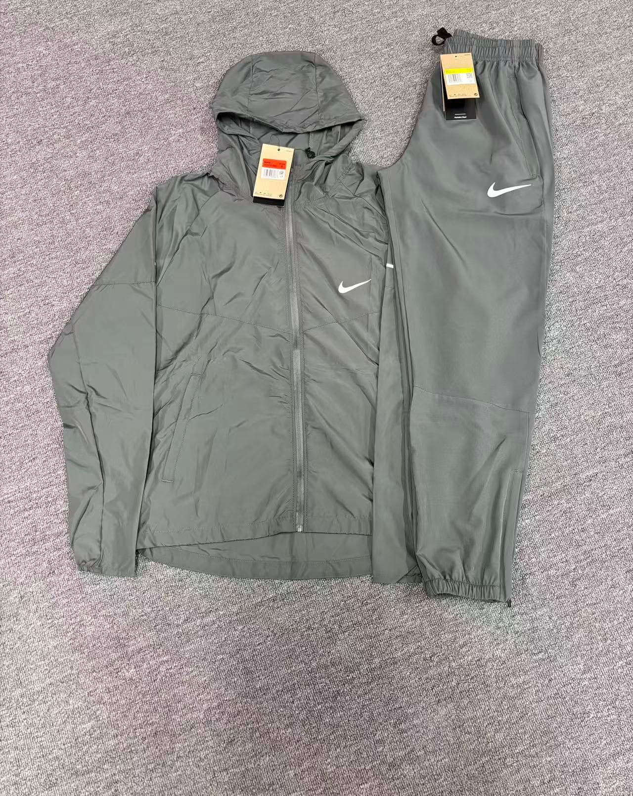 En stock - Veste tissée légère, respirante et à séchage rapide, style décontracté, à capuche, coupe ample, idéale pour la course et l'entra