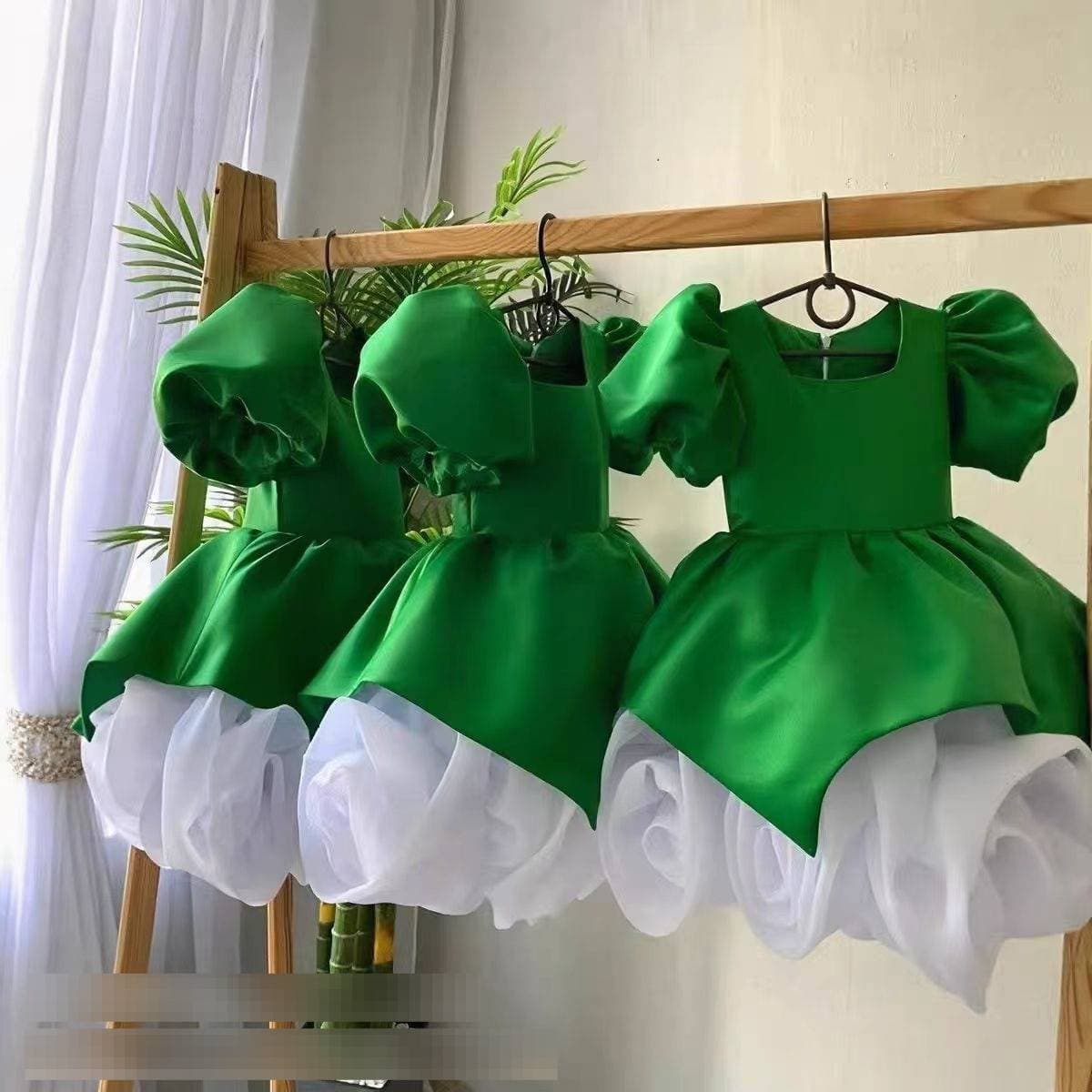 Elegant Princess Dress For Girls - Bubble Sleeve Bow-Tie Party Gown With Lace & Tulle (Green/Red/Black, 80-150cm)